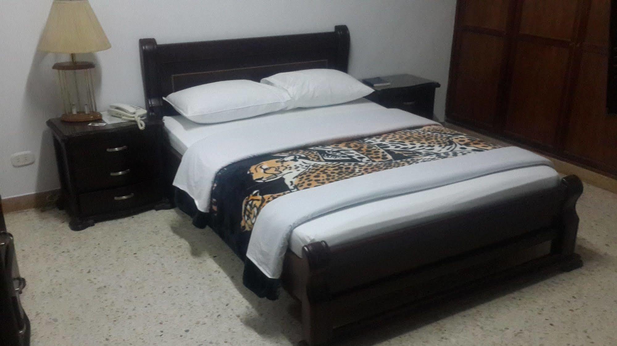 Hotel Ejecutivo Pereira Exterior foto